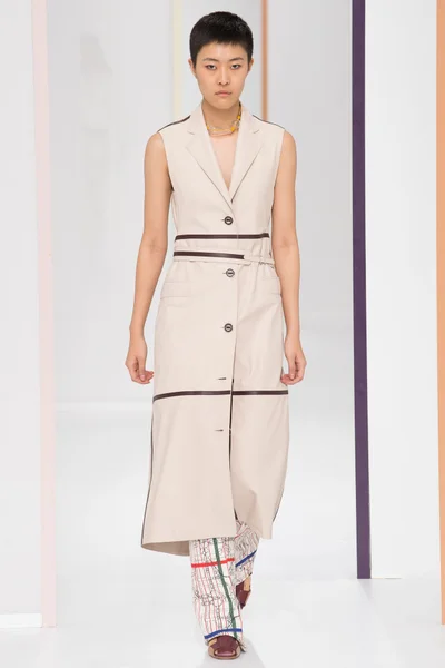 Look 43
